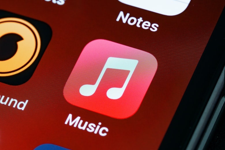 how to play apple music on