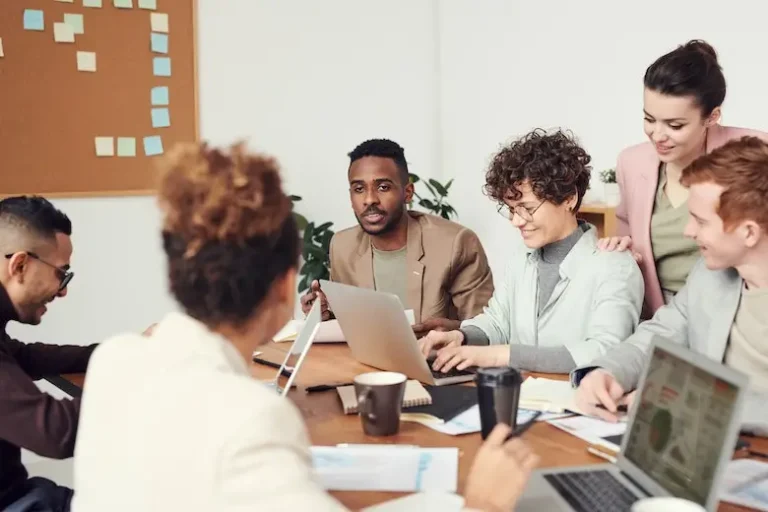 Automating Employee Advocacy Programs with Marketing Tools for Employee Engagement